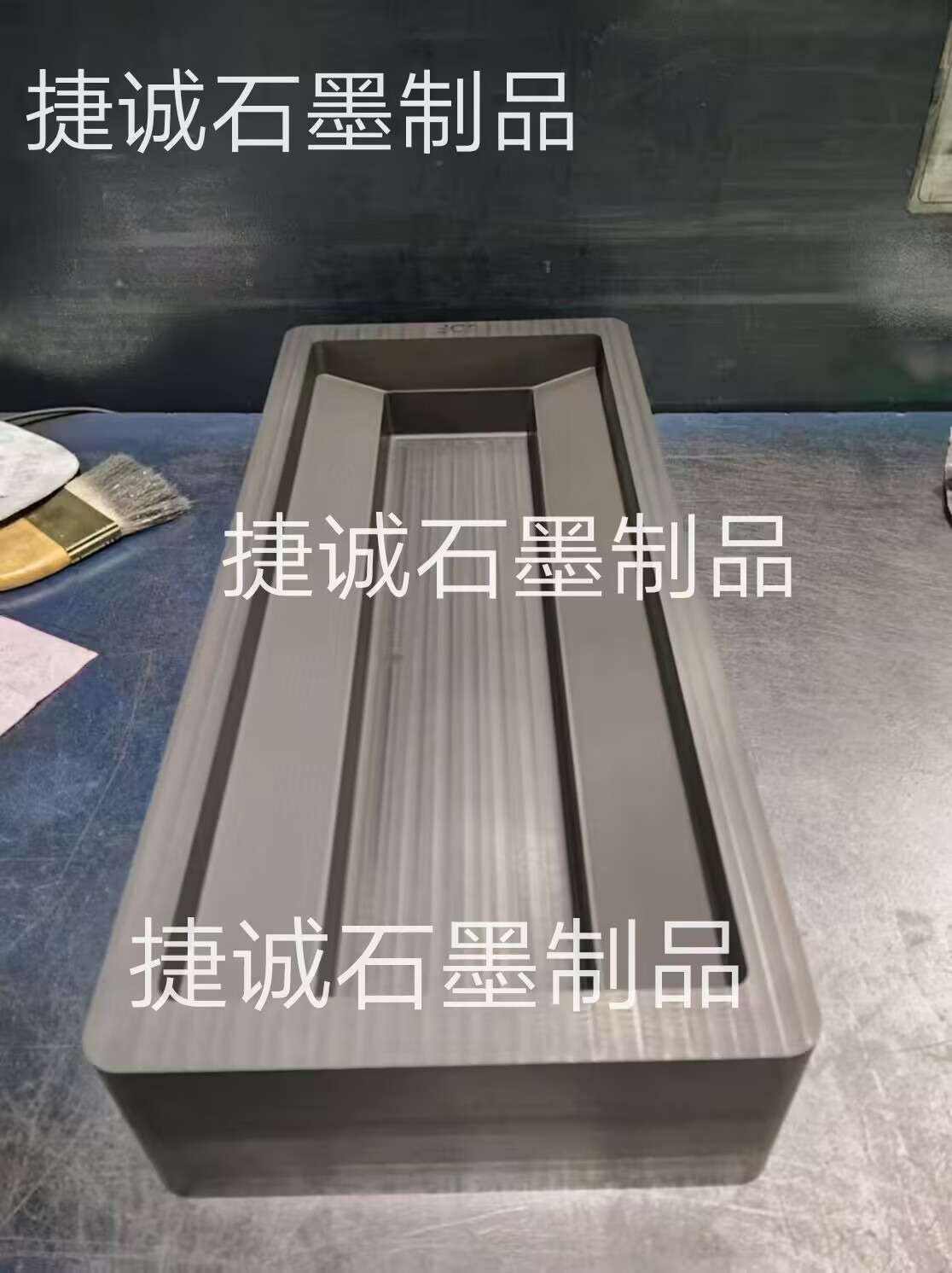 石墨油槽，鑄錠石墨油槽，高純石墨油槽，多槽石墨油槽，耐高溫石墨油槽，金銀鑄錠石墨模具，石墨油槽石墨鑄錠槽，石墨油槽生產(chǎn)廠家